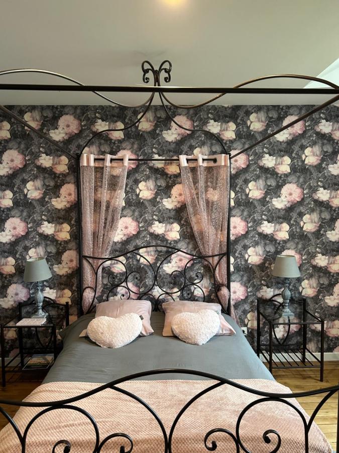 Chateau De La Bouchatte Chambre Les Roses Chazemais Exterior photo